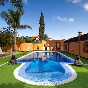 https://la-villa-de-buda.in-canary-islands.com